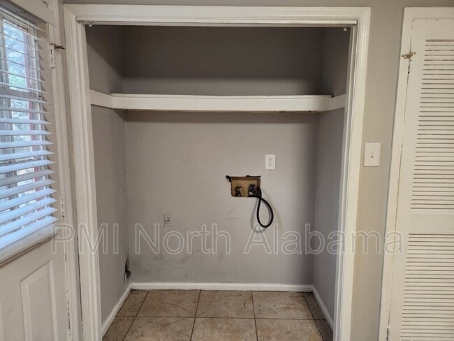 Photo - 201 8th Ave SW Unit Apt C