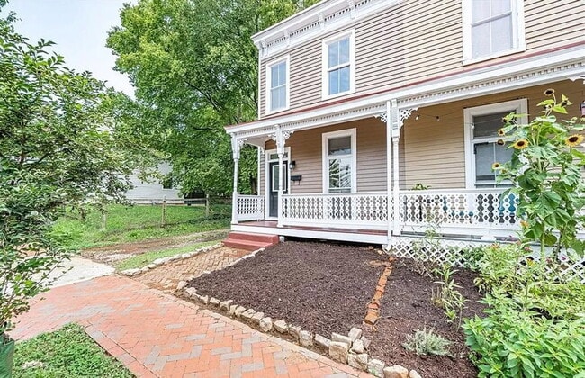 Photo - 513 S Laurel St
