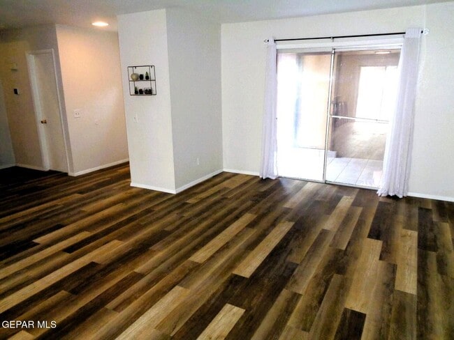 Photo - 10405 Ashwood Dr