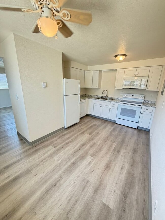 Photo - 2202 Oak St SE Unit 2204
