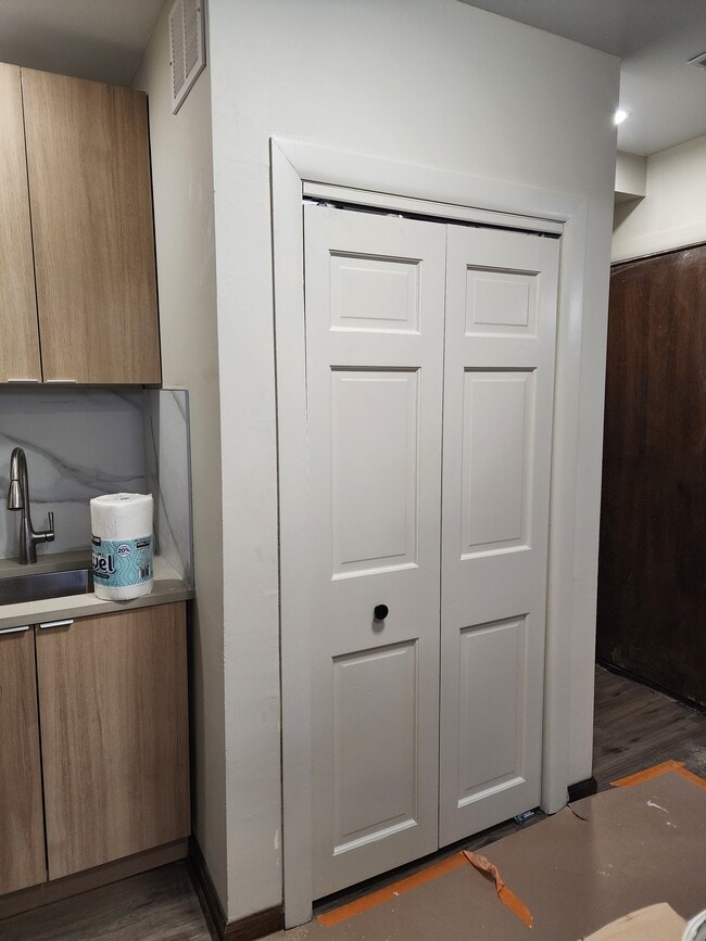 Photo - 2155 W Polk St Unit 2