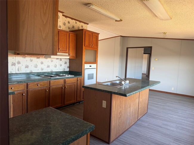 Photo - 1544 Rd 5860