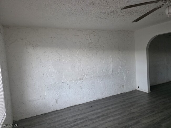 Photo - 595 S Royal Crest Cir Unidad 18