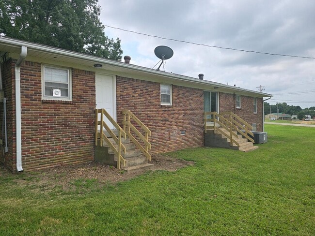 Photo - 1151 Old Hwy 51 S