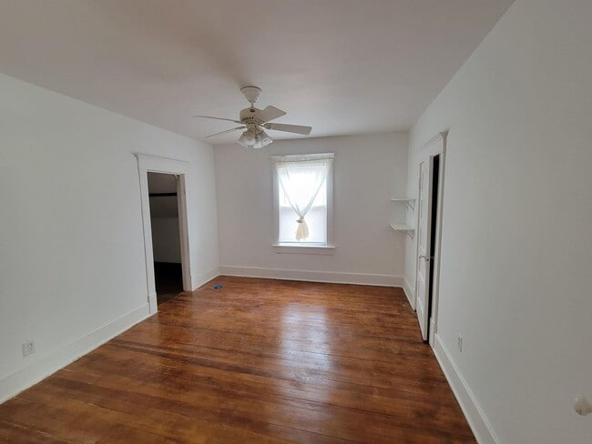 Photo - 534 Benton St