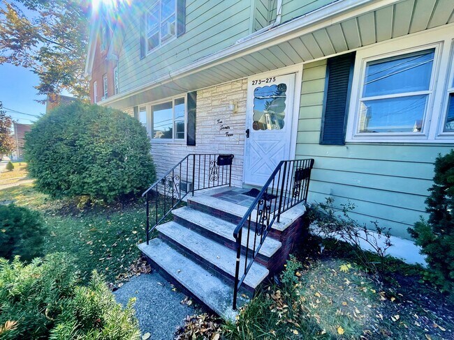 Photo - 275 Palisade Ave Unidad 1