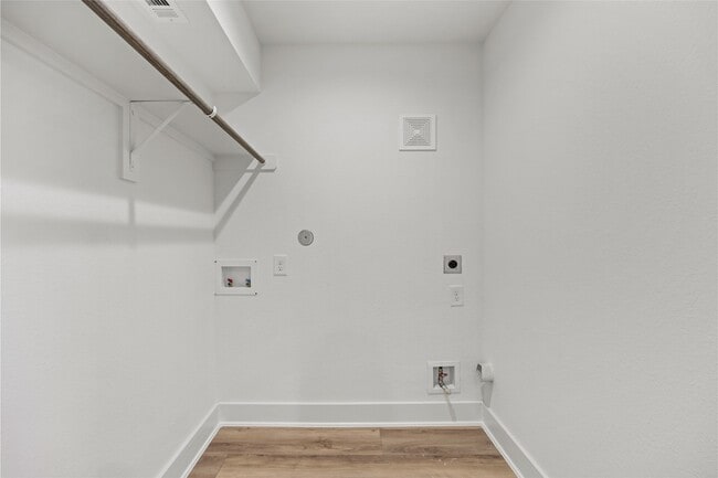 Photo - 14107 W Forest Dr