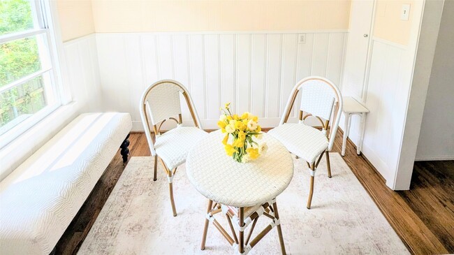 Building Photo - 2504 Kingston St Unit 1