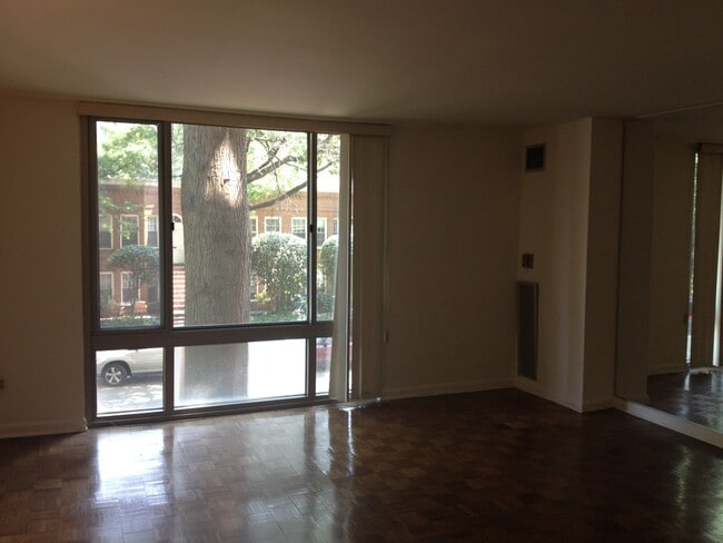 Photo - 25TH-950 #211N Unit DC152 - 950 25th St. NW #211N (B77)