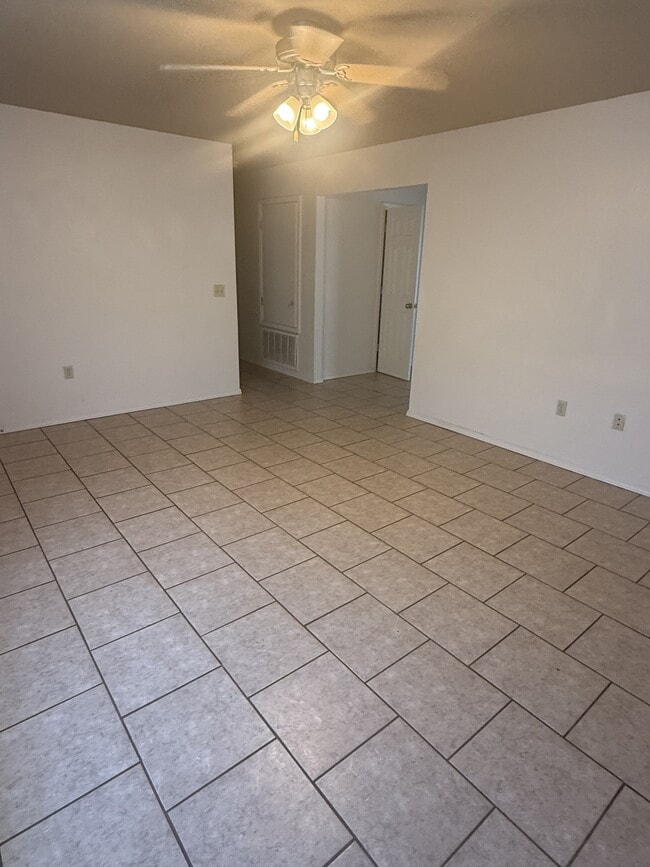 Photo - 818 NW 3rd St
