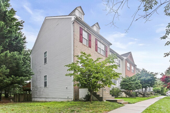 Photo - 20 Castle Garden Ct