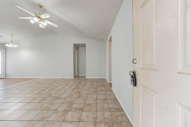 Photo - Cute 3BD/2BTH Duplex in Central East Norman!