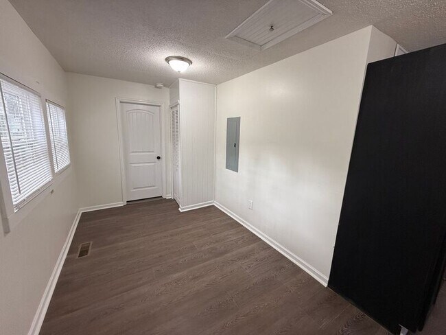 Photo - 314 79th St S