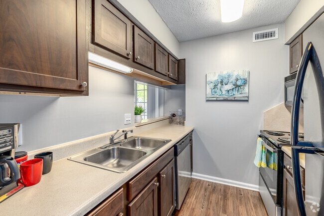 Cambridge 2BR, 2BA - 1,031SF - Kitchen