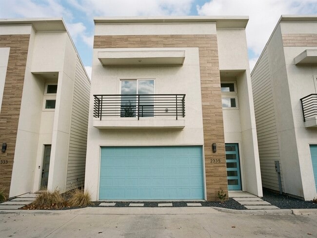 Building Photo - 2335 Paul Quinn St