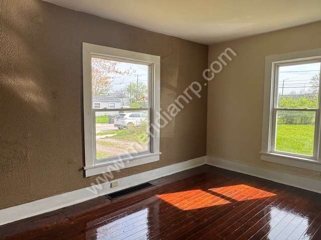 Photo - 2922 Manford St