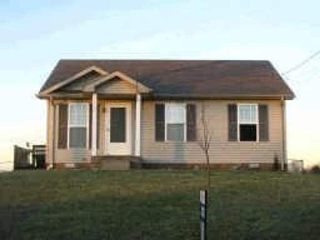 Building Photo - 313 Cranklen Cir