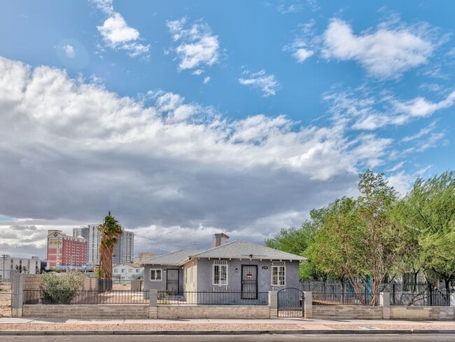 Building Photo - 339 N 10th St Unit 1