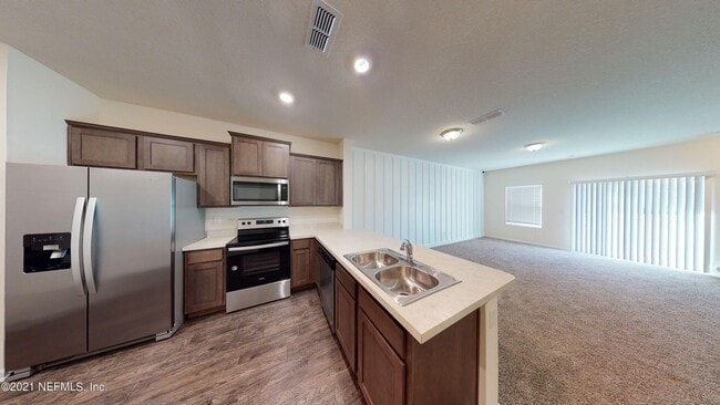 Photo - 810 Capitol Pkwy