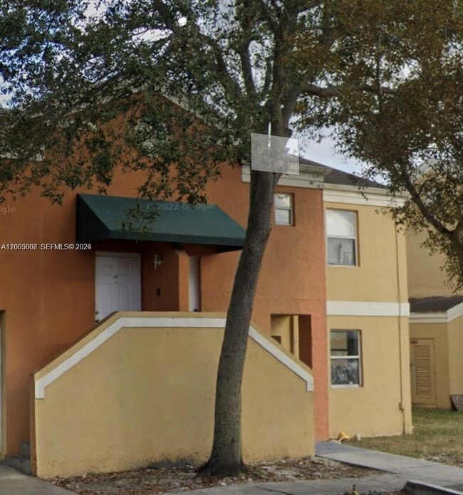 Building Photo - 2421 NW 56th Ave Unit 2-103
