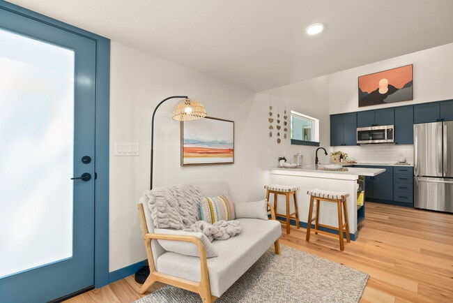 Photo - 960 NE Norton Ave