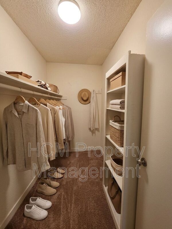 Photo - 12850 Branford St