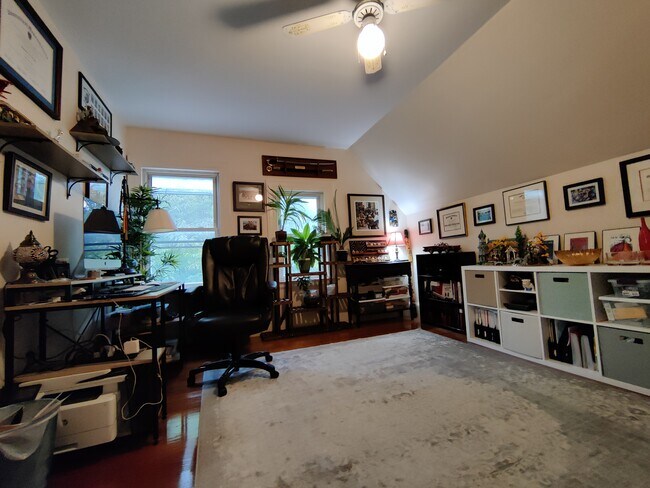 Photo - 61 Kenwood St Unit 3