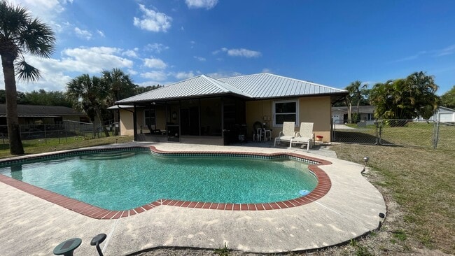 Photo - Available monthly Rental SEP 2025 in heart...
