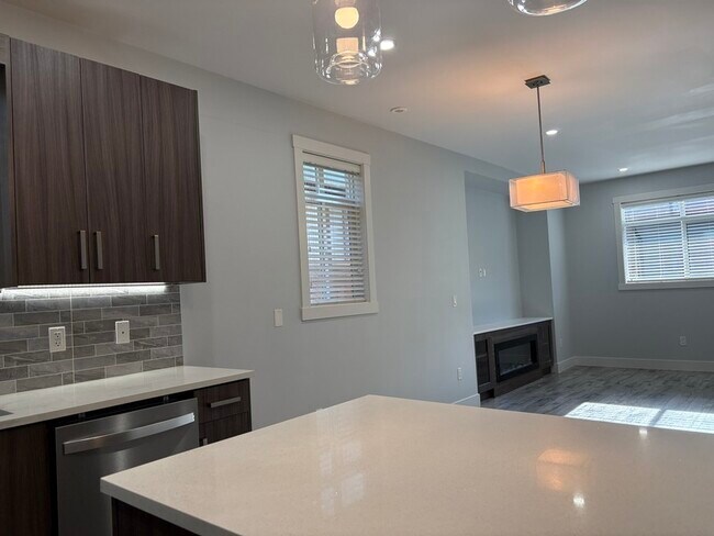 Photo - 1015 Stockwell Ave