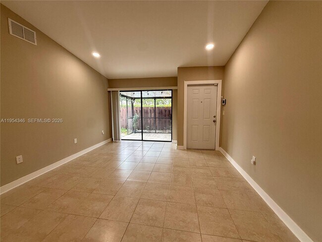 Photo - 2550 N Nob Hill Rd