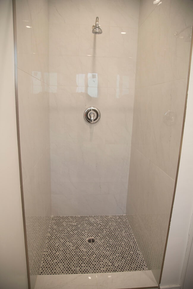 Photo - 6708 Morella Ave