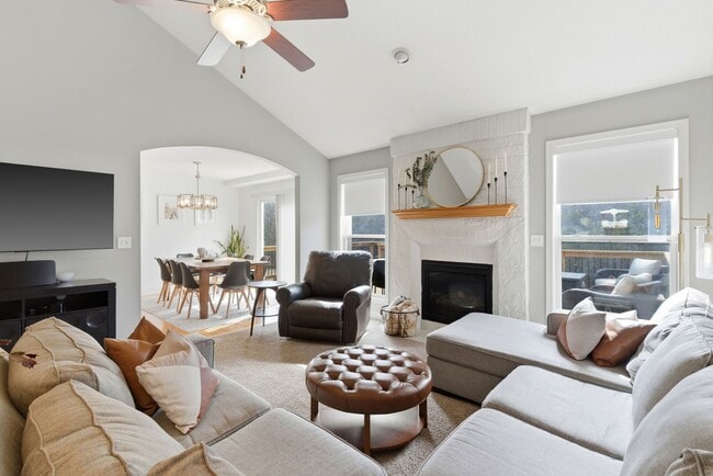 Photo - 5 bed/ 3 bath Single Family Home.