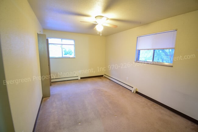 Building Photo - 927 James Ct Unit #3