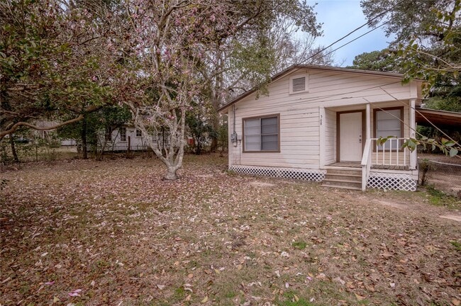 Photo - 308 Kelley Blvd
