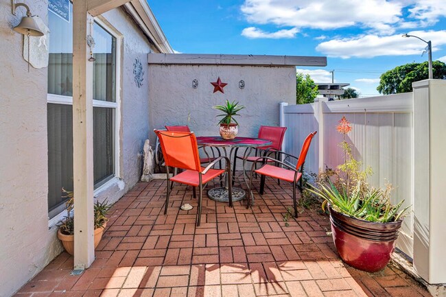 Photo - 6722 Moonlit Dr