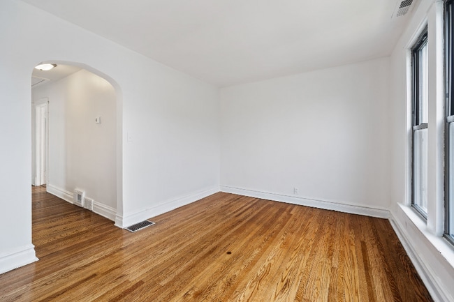 Photo - 3601 N Sacramento Ave Unit 2