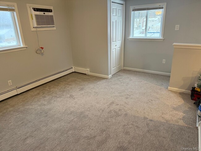 Photo - 369 Collington Dr