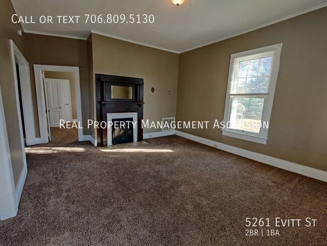 Photo - 5261 Evitt St