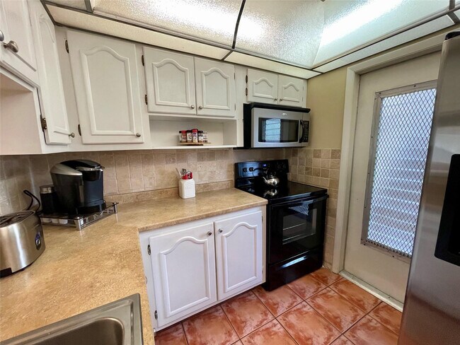 Photo - 5071 W Oakland Park Blvd Unit 211