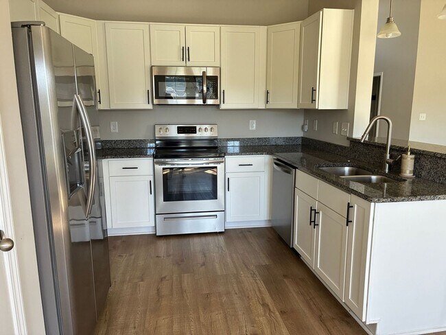 Photo - 440 Levanto Rd