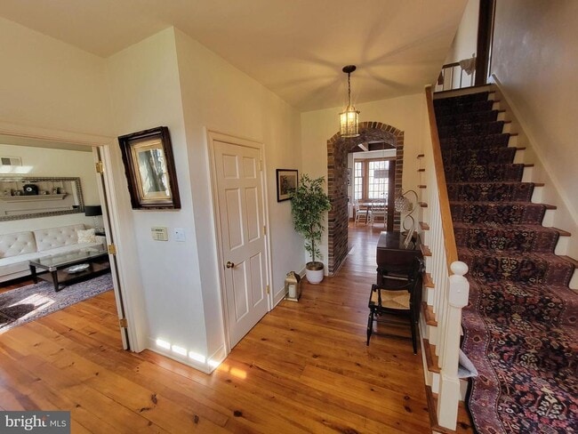 Photo - 14 Barberry Ln
