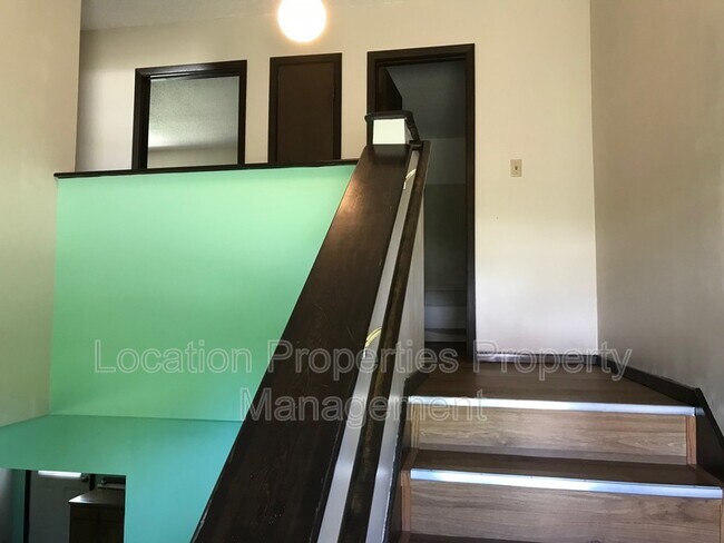 1304 Randall Rd