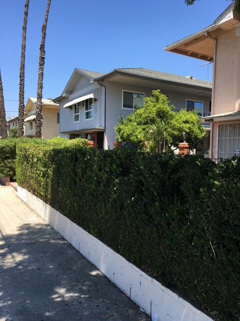 6624 Woodman Ave Unit 1