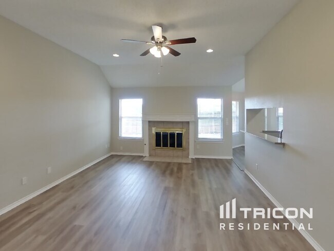 Photo - 2520 Elliott Ave