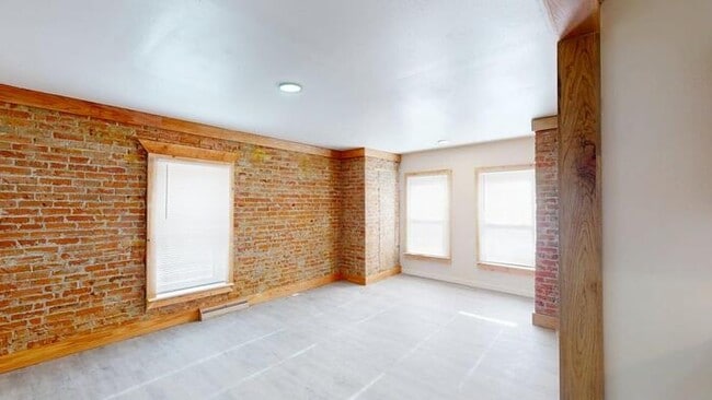 Photo - 507 8th Ave SW