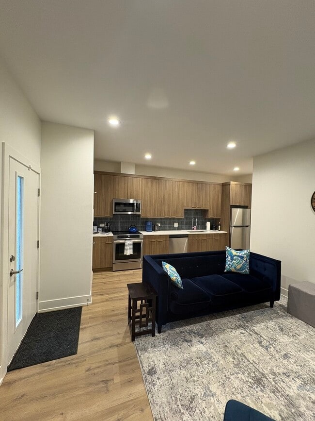 Photo - 6317 S Rhodes Ave