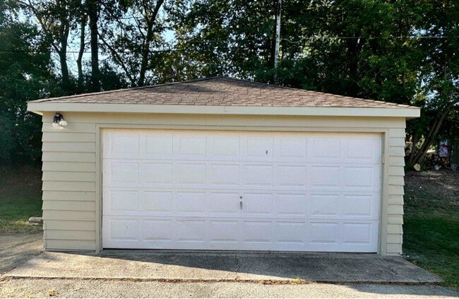 Photo - 1121 Summit Ave