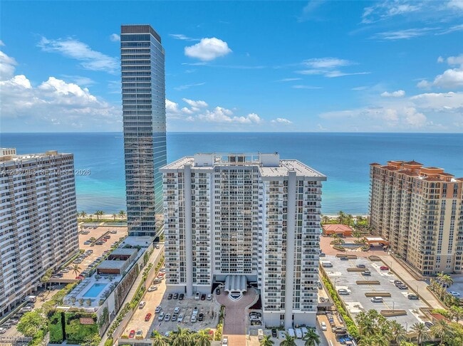Building Photo - 2030 S Ocean Dr Unit 212