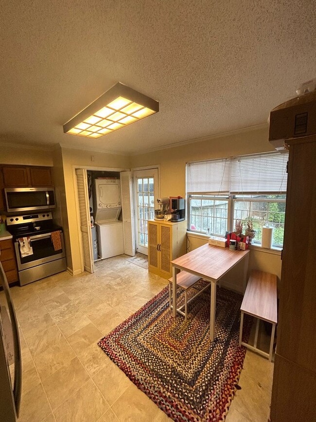 Photo - 188 Williams St