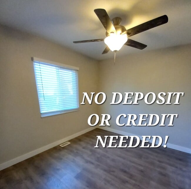Building Photo - 3136 Moonbeam Cir S Rental